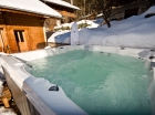 Chalet Emile Outdoor Hot tub